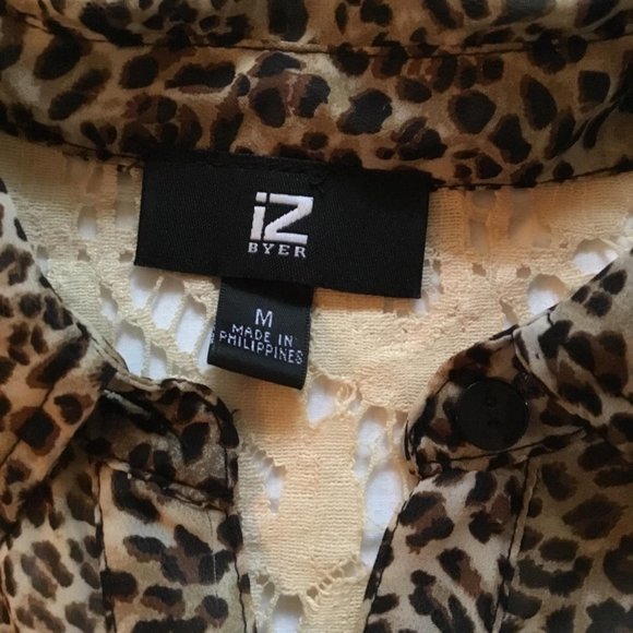 Sheer Cheetah Print With Lace Button Front Top Size M - Picture 9 of 9